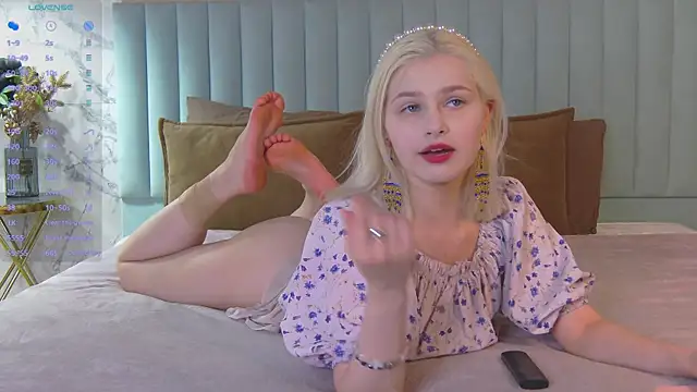 SandyShayes online show from 5, 7, 2026