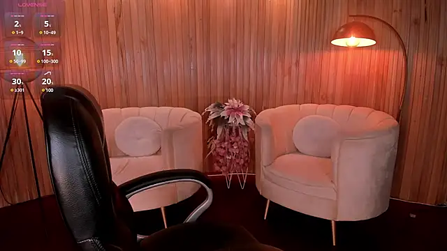 Snapshot of MeganScott chatting on 23, 12, 2024 MeganScott online show from 23, 12, 2024