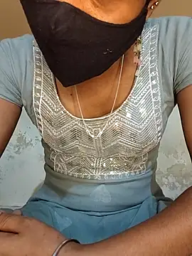 Snapshot of ranisanthutelugu chatting on 29, 11, 2025 ranisanthutelugu online show from 29, 11, 2025