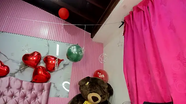 Mindy 19 online show from 23, 3, 2026