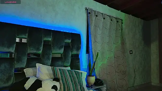 Taurito    online show from 4, 11, 2025