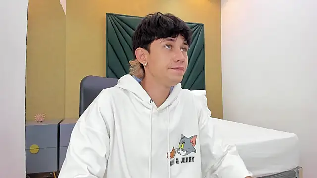 Michael blue online show from 21, 12, 2025