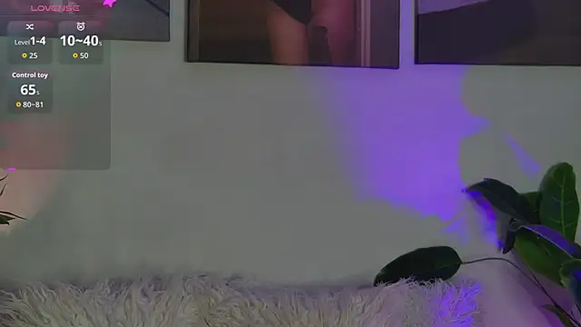 Snapshot of AlysonHuxley_ chatting on 15, 4, 2026 AlysonHuxley online show from 15, 4, 2026