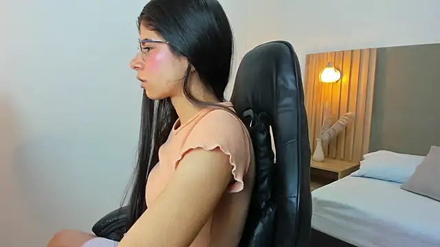 carlina 15 online show from 30, 10, 2025