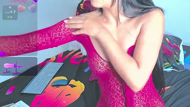 Alice Parkerx online show from 28, 11, 2025