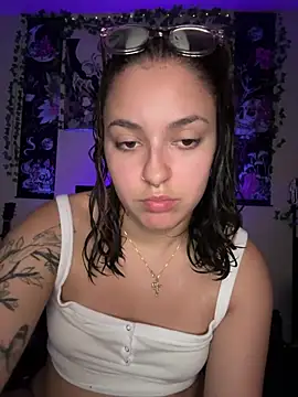 Snapshot of babykalirose chatting on 11, 7, 2026 babykalirose online show from 11, 7, 2026