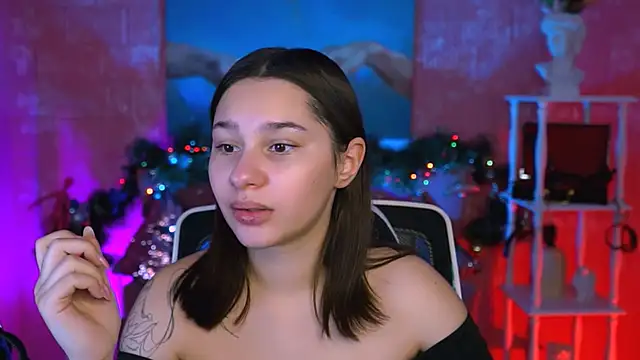 KimClarks  online show from 17, 12, 2025