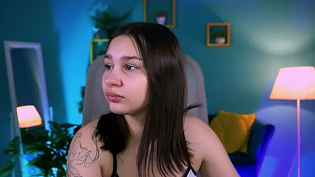 Snapshot of KimClarks_ chatting on 19, 12, 2025 KimClarks online show from 19, 12, 2025