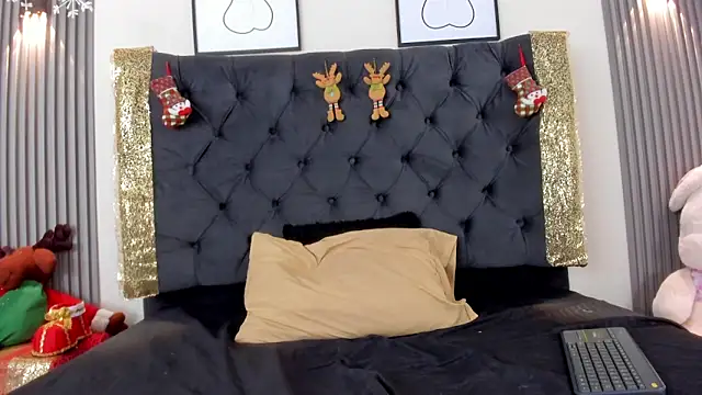 Snapshot of Sofia_Seduccion chatting on 1, 12, 2025 Sofia Seduccion online show from 1, 12, 2025