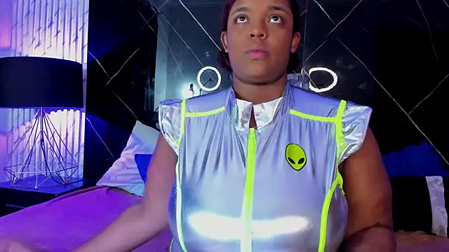 Alaia Gutierrez online show from 10, 10, 2025