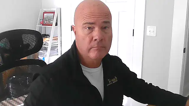 Snapshot of cyclone1212 chatting on 4, 11, 2025 cyclone1212 online show from 4, 11, 2025