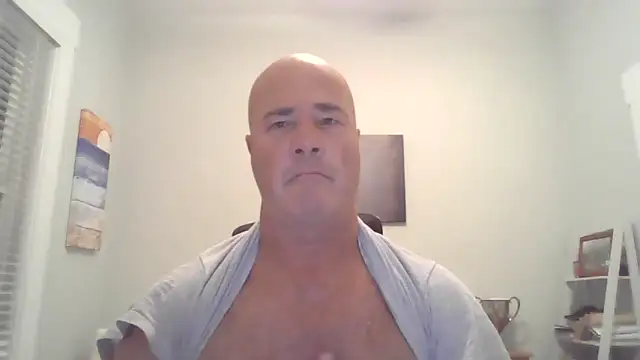 Snapshot of cyclone1212 chatting on 10, 11, 2025 cyclone1212 online show from 10, 11, 2025