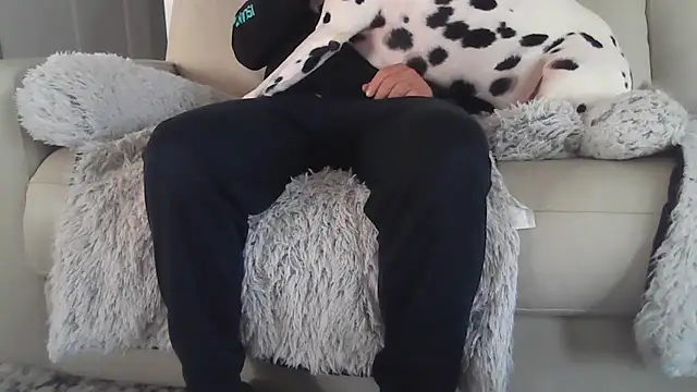 Snapshot of cyclone1212 chatting on 15, 11, 2025 cyclone1212 online show from 15, 11, 2025