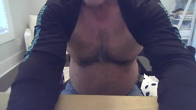 Snapshot of cyclone1212 chatting on 16, 11, 2025 cyclone1212 online show from 16, 11, 2025