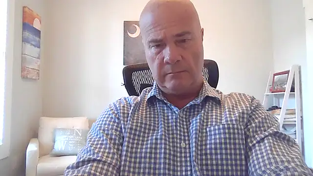 Snapshot of cyclone1212 chatting on 17, 11, 2025 cyclone1212 online show from 17, 11, 2025