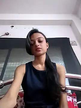 Your-Kitkat online show from 5, 10, 2025