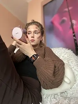 KellyKeler online show from 24, 10, 2025