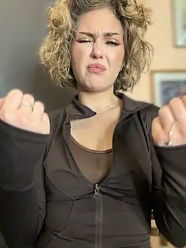 KellyKeler online show from 5, 12, 2025