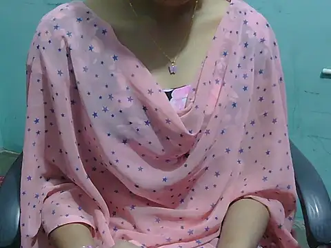 Snapshot of lovely_soniya chatting on 22, 11, 2025 lovely soniya online show from 22, 11, 2025