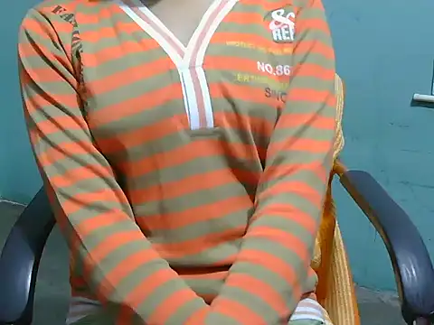 Snapshot of lovely_soniya chatting on 25, 11, 2025 lovely soniya online show from 25, 11, 2025