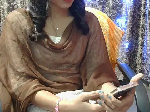 Snapshot of lovely_soniya chatting on 27, 11, 2025 lovely soniya online show from 27, 11, 2025