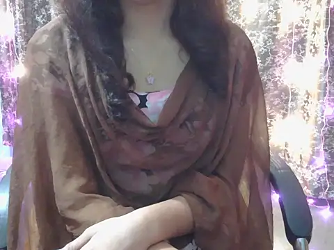 Snapshot of lovely_soniya chatting on 3, 12, 2025 lovely soniya online show from 3, 12, 2025
