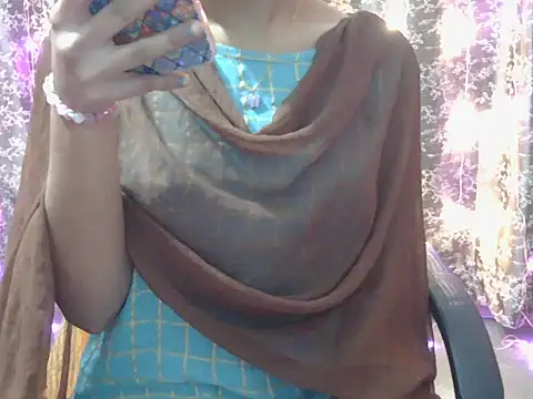 Snapshot of lovely_soniya chatting on 4, 12, 2025 lovely soniya online show from 4, 12, 2025