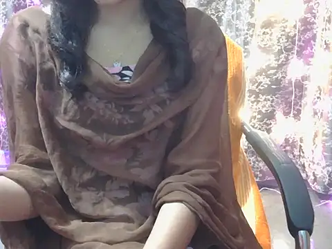Snapshot of lovely_soniya chatting on 5, 12, 2025 lovely soniya online show from 5, 12, 2025