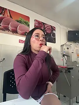 Michelle Zoe online show from 8, 11, 2025