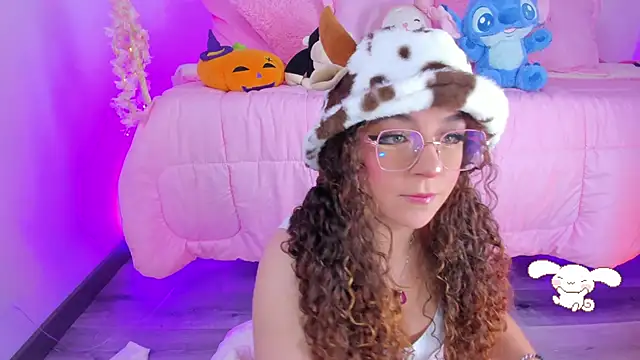 Snapshot of hannacutegod chatting on 2, 12, 2025 hannacutegod online show from 2, 12, 2025