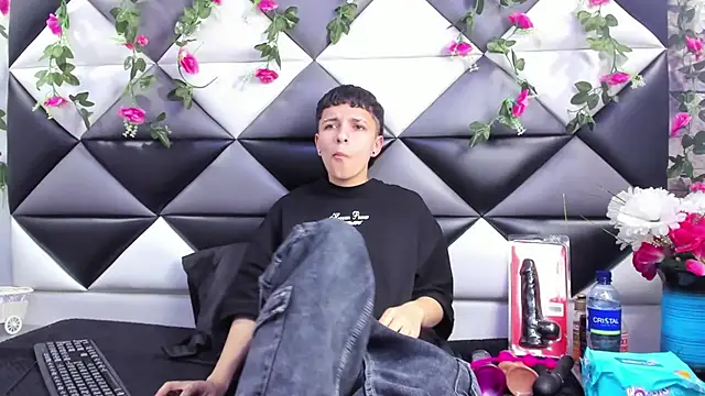 Snapshot of Megan_Thompson_ chatting on 21, 9, 2025 Megan Thompson  online show from 21, 9, 2025