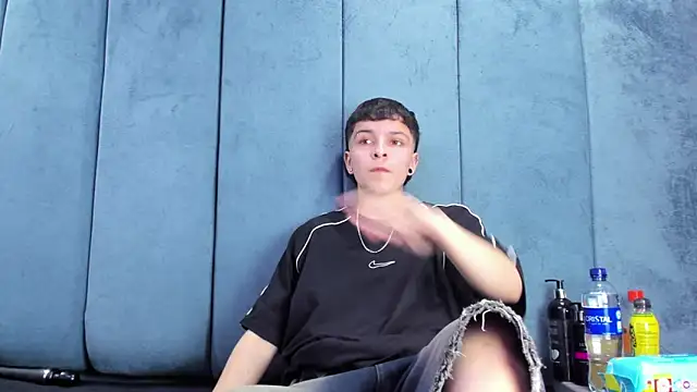 Megan Thompson  online show from 25, 3, 2026