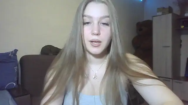 Snapshot of yourhoney_Lola_ chatting on 20, 10, 2025 yourhoney Lola online show from 20, 10, 2025