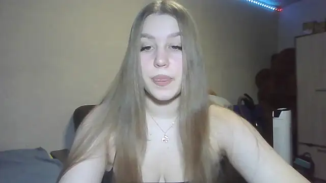 Snapshot of yourhoney_Lola_ chatting on 27, 10, 2025 yourhoney Lola online show from 27, 10, 2025