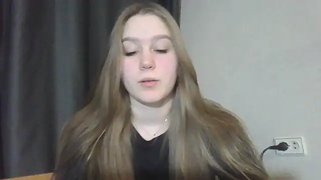 Snapshot of yourhoney_Lola_ chatting on 28, 11, 2025 yourhoney Lola online show from 28, 11, 2025