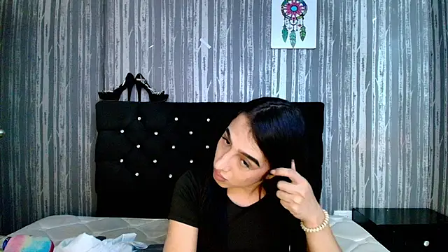 Snapshot of Alicee_Moonn chatting on 14, 1, 2026 Alicee Moonn online show from 14, 1, 2026