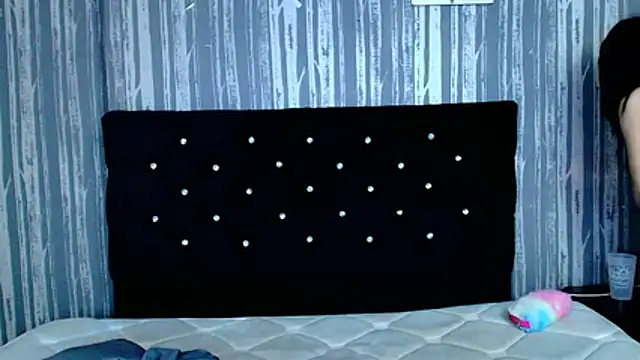 Snapshot of Alicee_Moonn chatting on 5, 2, 2026 Alicee Moonn online show from 5, 2, 2026