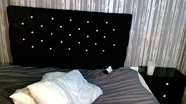 Snapshot of Alicee_Moonn chatting on 25, 2, 2026 Alicee Moonn online show from 25, 2, 2026