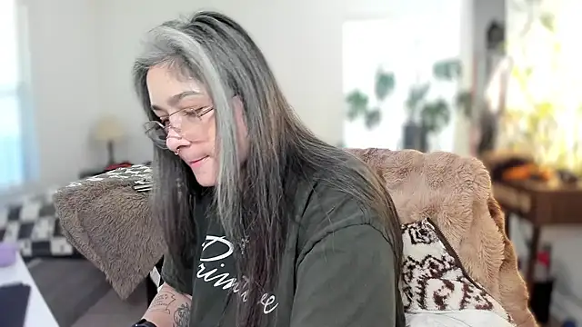 Alix Valentine online show from 5, 11, 2025