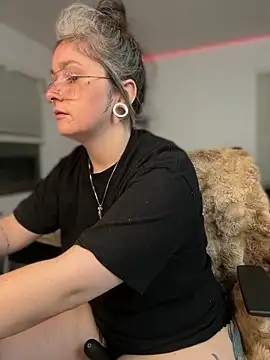 Alix Valentine online show from 15, 3, 2026