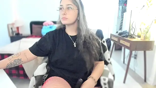 Alix Valentine online show from 17, 5, 2026