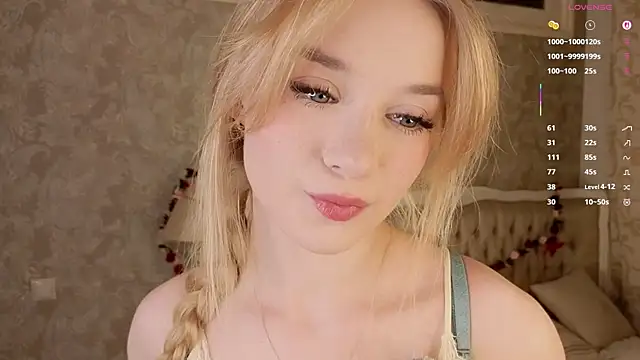 Snapshot of Emma_Frosty chatting on 24, 4, 2026 Emma Frosty online show from 24, 4, 2026