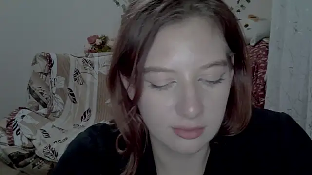 Lily Ember online show from 13, 12, 2025