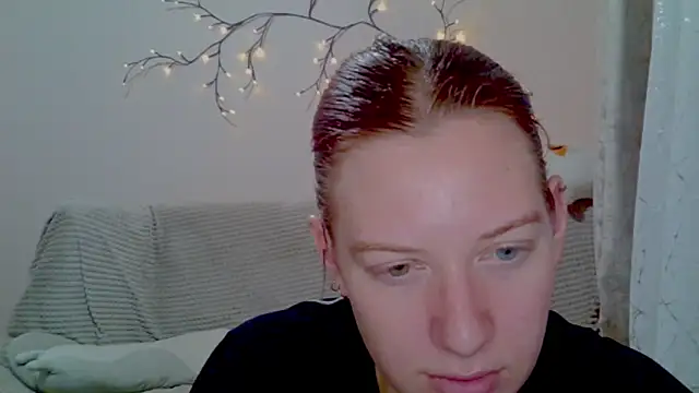 Lily Ember online show from 14, 3, 2026