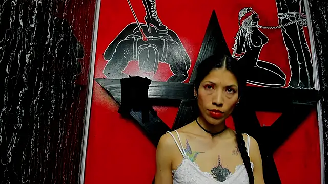 Snapshot of damian_and_tiana chatting on 22, 11, 2025 damian and tiana online show from 22, 11, 2025