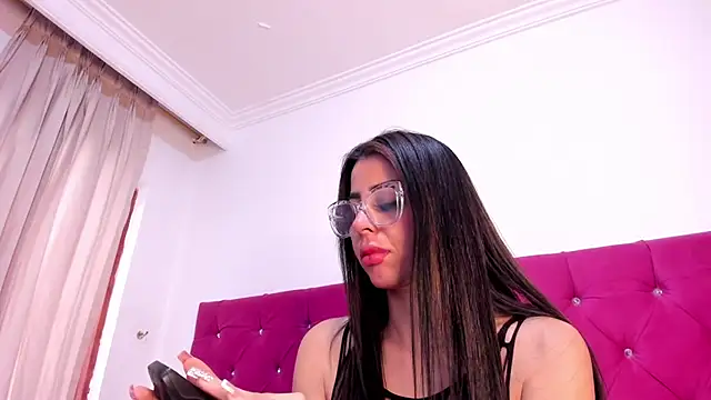 cattaleya villalobos online show from 15, 10, 2025