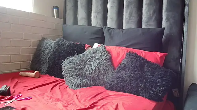 Snapshot of dark_honeyx26 chatting on 15, 11, 2025 dark honeyx26 online show from 15, 11, 2025