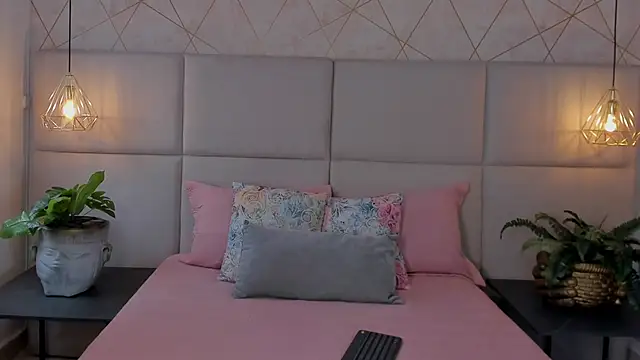 SamayRyann online show from 13, 4, 2026