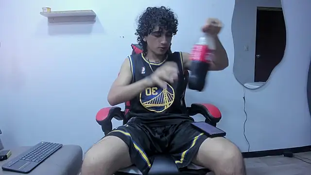 Snapshot of JackesTaylor chatting on 4, 10, 2025 JackesTaylor online show from 4, 10, 2025