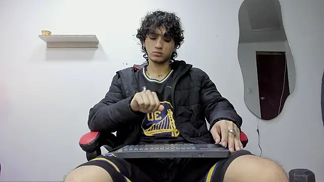 Snapshot of JackesTaylor chatting on 19, 10, 2025 JackesTaylor online show from 19, 10, 2025